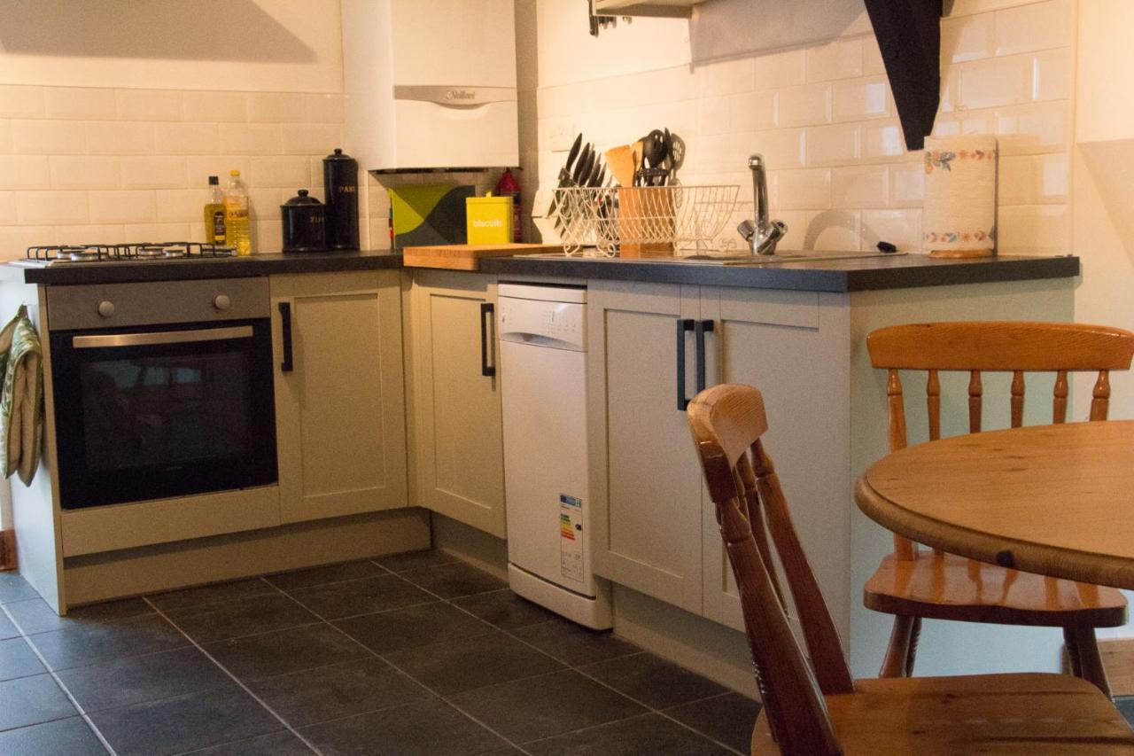 James John Hamilton House And Backpacker Hostel Fishguard Luaran gambar